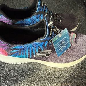 Skechers Women's Black and Purple Sneakers